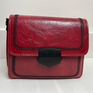 Fashionable women’s leather bag